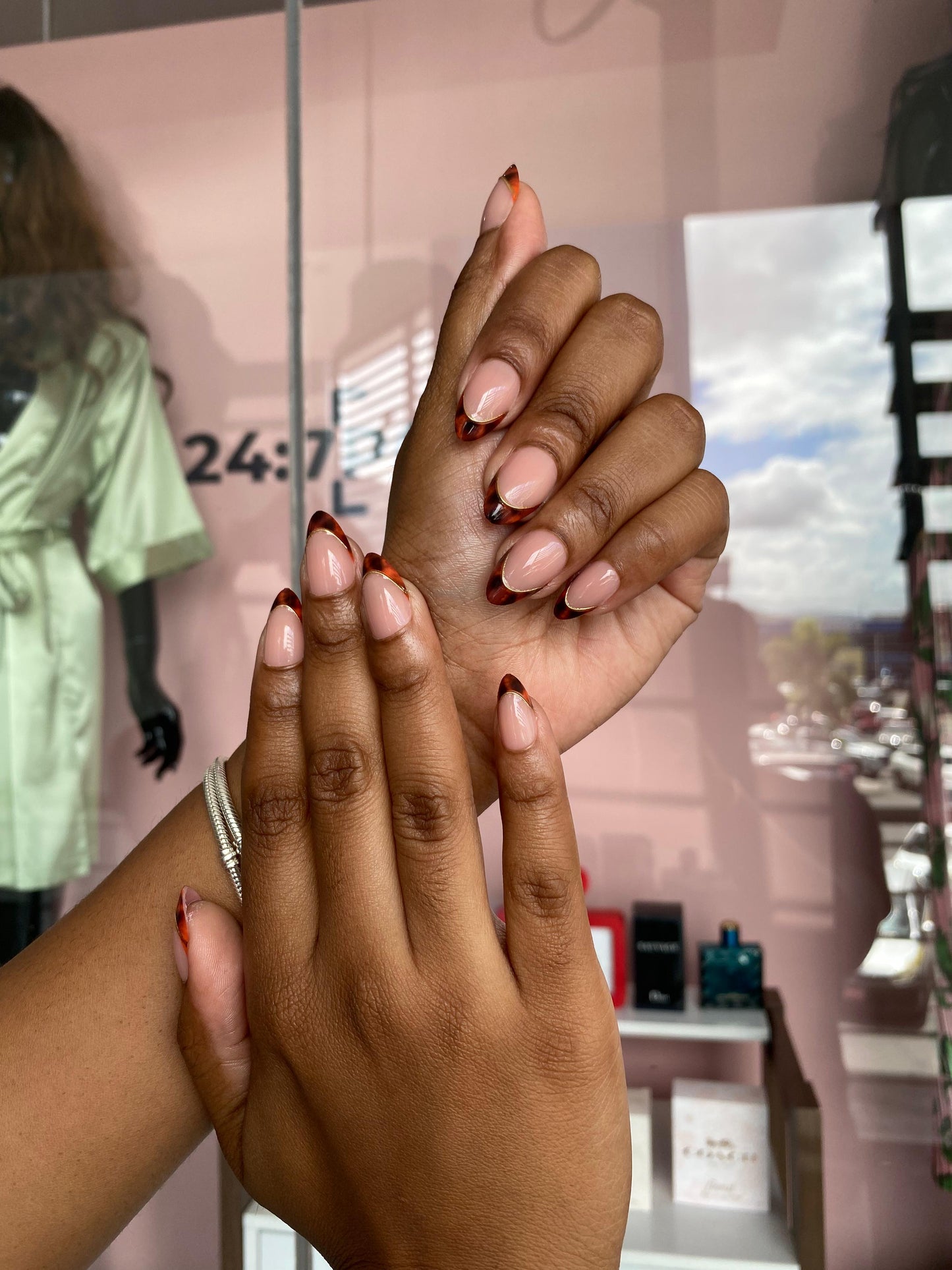 Gel Supreme: Rihanna